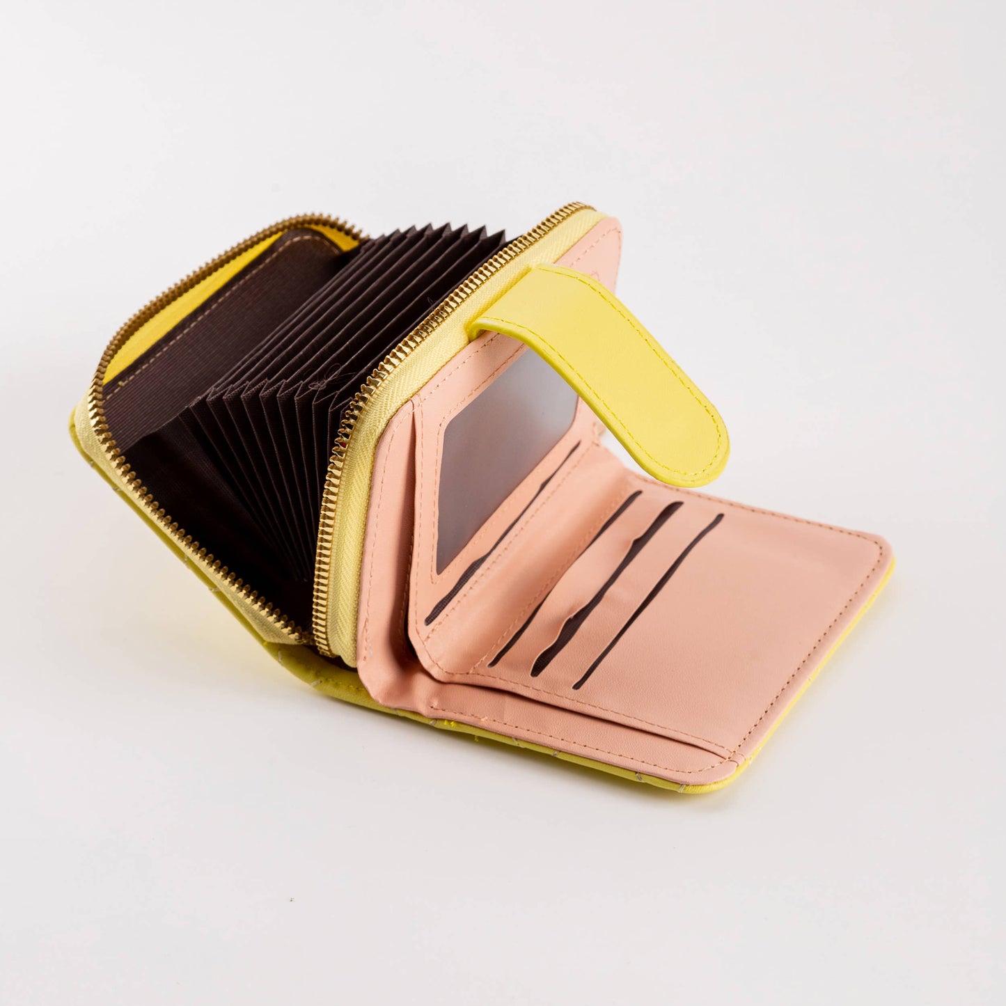 Diamond-Stitched Pattern Multi Slot ID Window Wallet: Gray